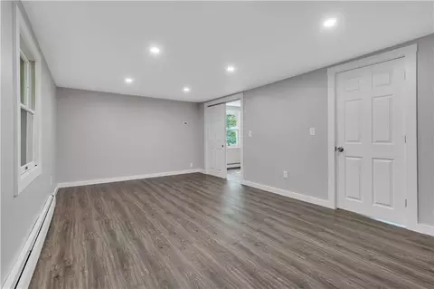 Living - 6 Beaulieu Ave, Coventry, RI 02816 photo 3 of 5