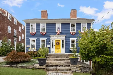 15 Division St, East Greenwich, RI 02818