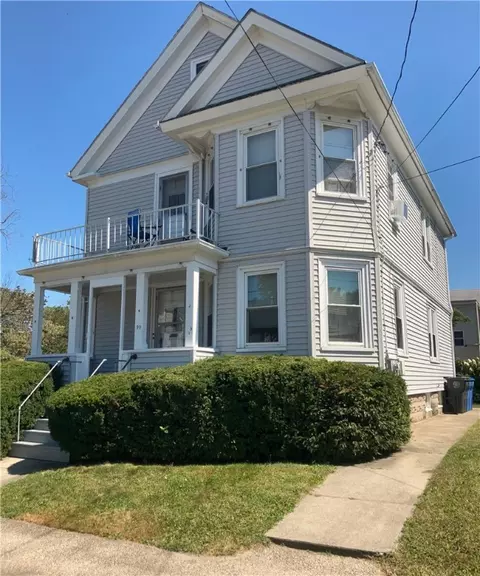 90 Richard St, Cranston, RI 02910