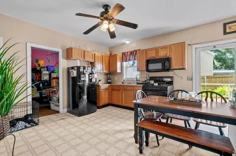 Entry Way - 207 Buffinton St, Fall River, MA 02721 photo 1 of 3