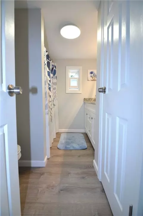 Bath - 9 Lear Dr, Coventry, RI 02816 photo 2 of 3