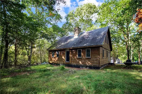 1172 Shannock Rd, Charlestown, RI 02813