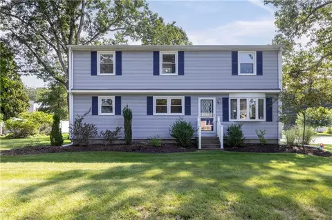 3 Inkberry Trl, Narragansett, RI 02882