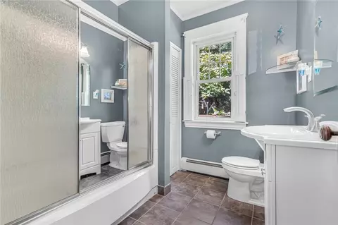 Bath - 80 Cooper Ave, Woonsocket, RI 02895 photo 1 of 1