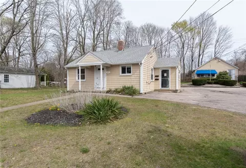 1035 Main St, Coventry, RI 02816 photo 1