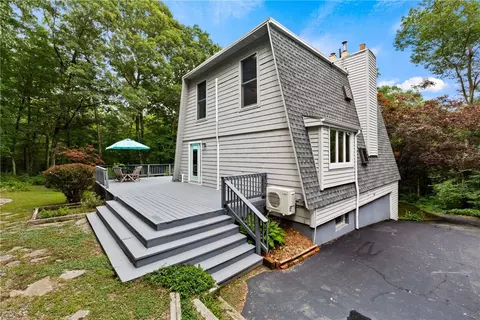 47 Rocky Hill Rd, Scituate, RI 02857