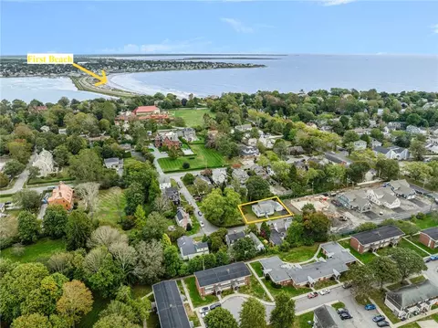 10 Red Cross Ter, Newport, RI 02840