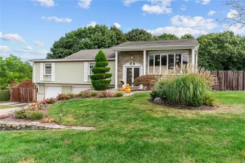 22 Gesmondi Dr, Johnston, RI 02919