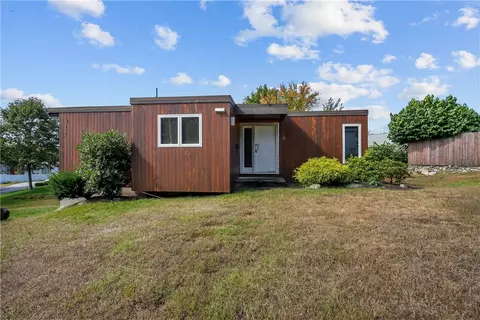 12 Taft Ave, North Providence, RI 02904