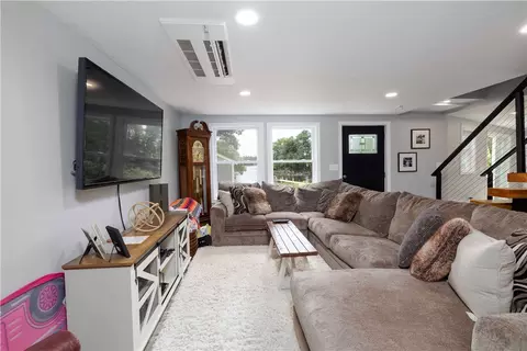 Living - 193 Pinehaven Rd, Coventry, RI 02816 photo 2 of 3