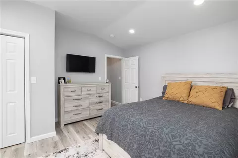 Bedroom - 193 Pinehaven Rd, Coventry, RI 02816 photo 4 of 5