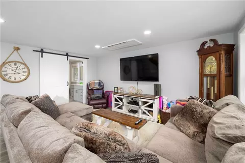 Living - 193 Pinehaven Rd, Coventry, RI 02816 photo 1 of 3