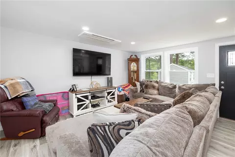 Living - 193 Pinehaven Rd, Coventry, RI 02816 photo 3 of 3