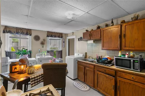 207 Highland St, Woonsocket, RI 02895 photo 27