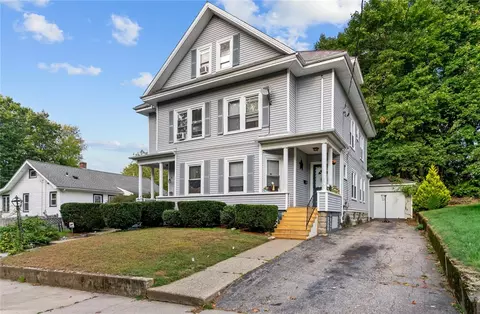 207 Highland St, Woonsocket, RI 02895 photo 3