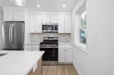 225 Haswill St, Warwick, RI 02889 photo 19