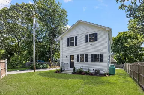 225 Haswill St, Warwick, RI 02889 photo 13