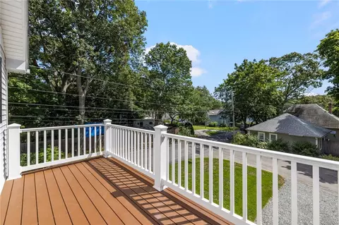 225 Haswill St, Warwick, RI 02889 photo 34