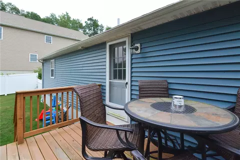 204 Manila Ave, Woonsocket, RI 02895 photo 7