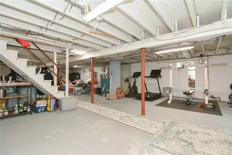 204 Manila Ave, Woonsocket, RI 02895 photo 33