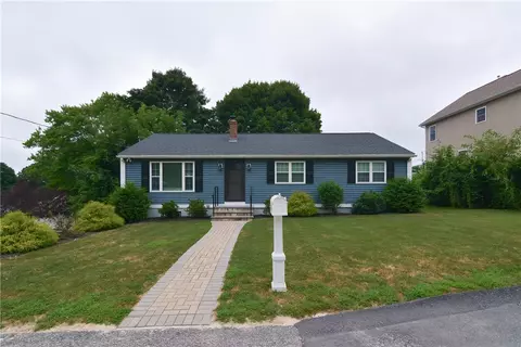 204 Manila Ave, Woonsocket, RI 02895