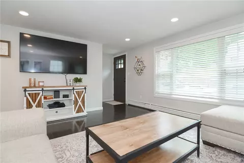 204 Manila Ave, Woonsocket, RI 02895 photo 19