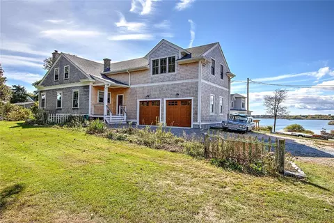 82 Maple Dr, South Kingstown, RI 02879