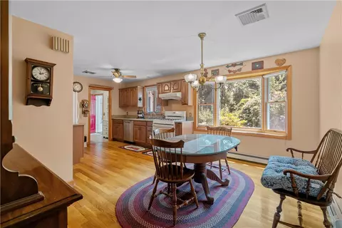 6 River View St, Warren, RI 02885 photo 5