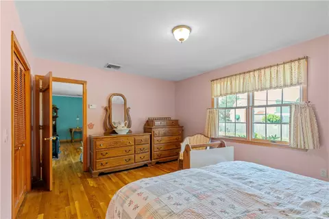 6 River View St, Warren, RI 02885 photo 9