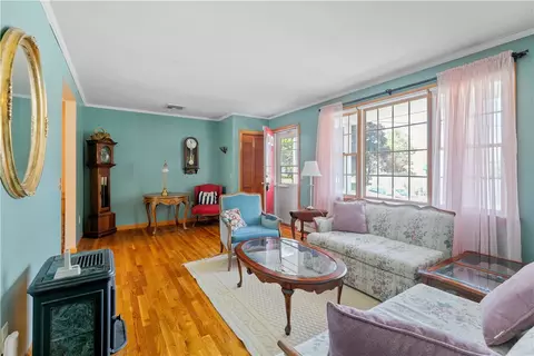 6 River View St, Warren, RI 02885 photo 7
