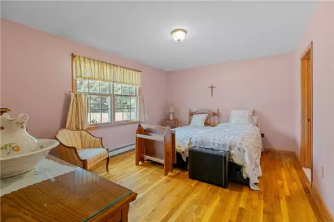 6 River View St, Warren, RI 02885 photo 8