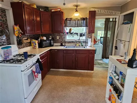 54 John St, Westerly, RI 02891 photo 17