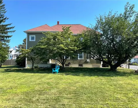 38 Bryant St, Cumberland, RI 02864