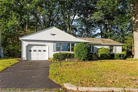 1 Woodlawn Ave, North Providence, RI 02911