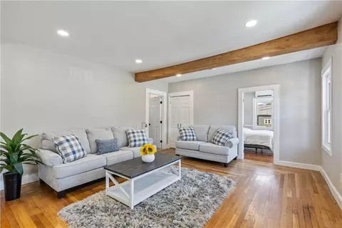 Living - 992 Victory Hwy, Burrillville, RI 02830 photo 3 of 4