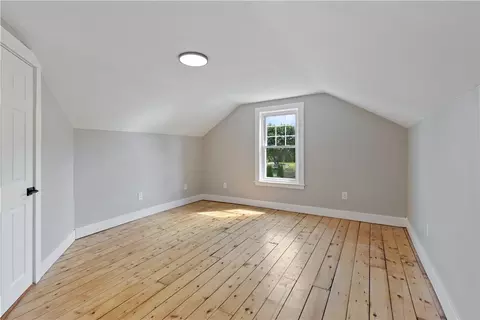 Bedroom - 992 Victory Hwy, Burrillville, RI 02830 photo 4 of 6
