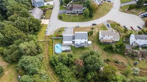 11 Point West Dr, Fall River, MA 02720 photo 10