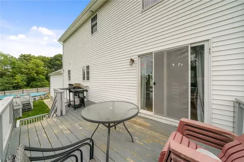 11 Point West Dr, Fall River, MA 02720 photo 15