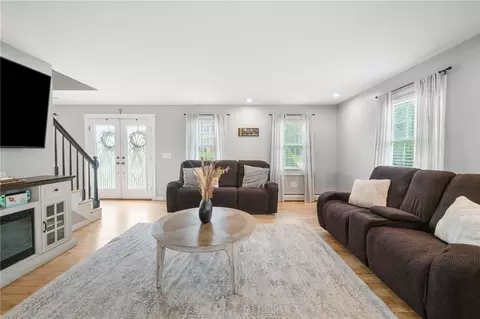11 Point West Dr, Fall River, MA 02720 photo 22