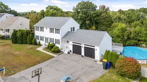 11 Point West Dr, Fall River, MA 02720 photo 6