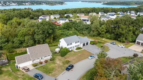 11 Point West Dr, Fall River, MA 02720 photo 7