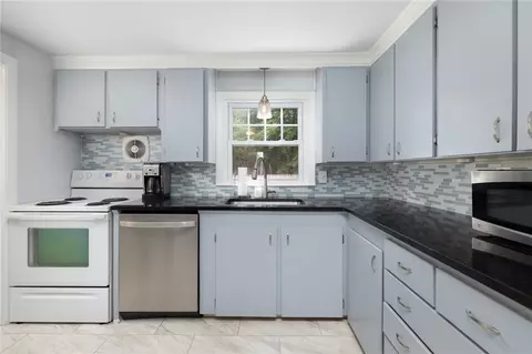 Kitchen - 75 Darling St, Warwick, RI 02886 photo 1 of 1