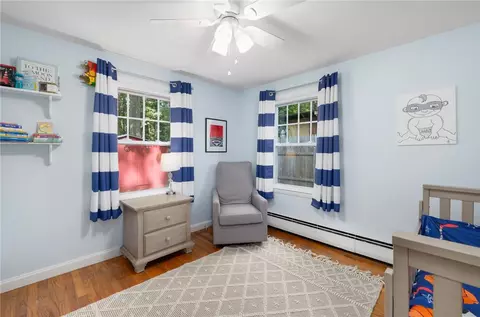 Bedroom - 75 Darling St, Warwick, RI 02886 photo 4 of 7