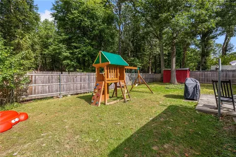 Exterior - 75 Darling St, Warwick, RI 02886 photo 7 of 18