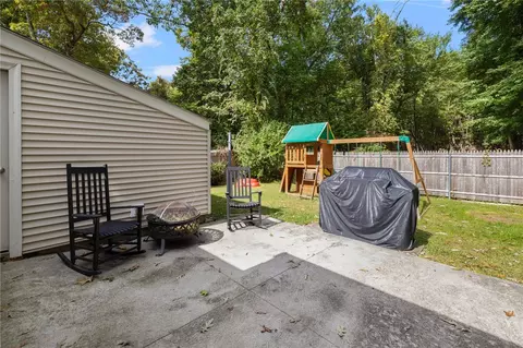 Exterior - 75 Darling St, Warwick, RI 02886 photo 8 of 18