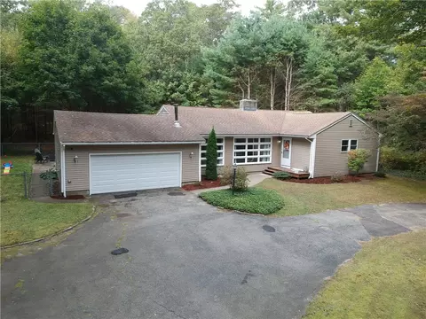 631 Hill Farm Rd, Coventry, RI 02816