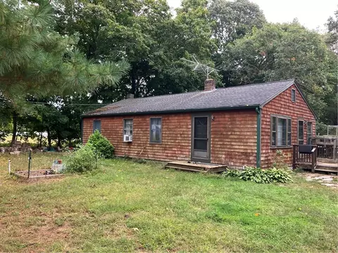 13 Nautilus Dr, South Kingstown, RI 02879