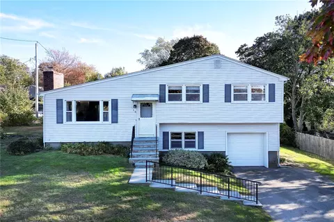 15 Continental Dr, Middletown, RI 02842