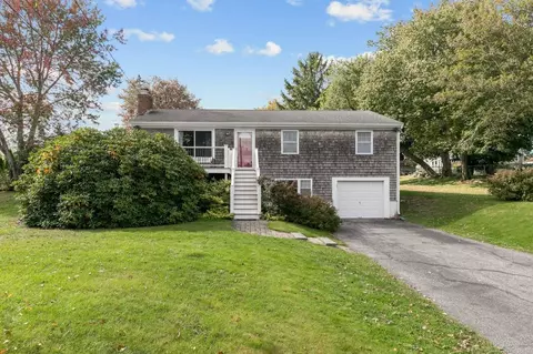 188 Water St, Portsmouth, RI 02871