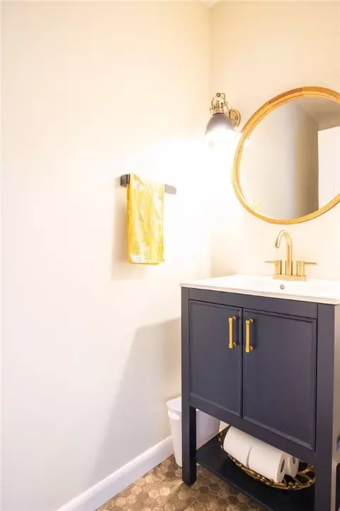 Bath - 99 Basil Xing, Cranston, RI 02921 photo 1 of 5